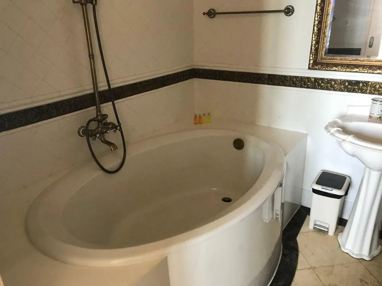 Nancy The Imperial Condotel 5 Star Sea View Vung Tau